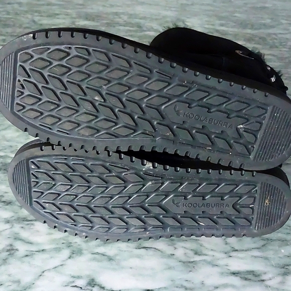 🖤 Koolaburra Remley Mini Suede Boots - Picture 7 of 9